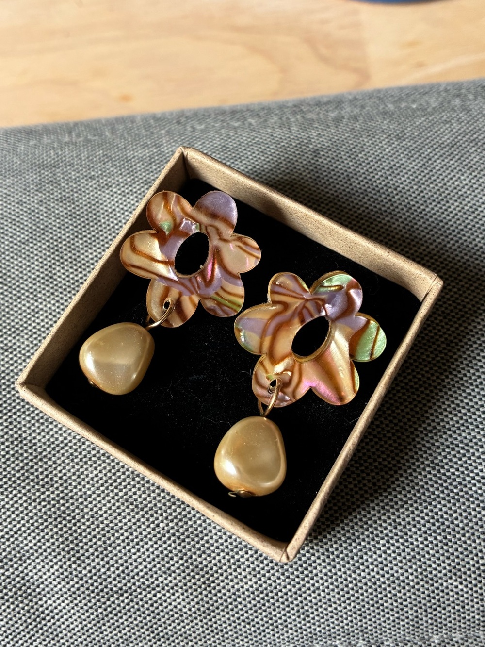 Wolf & Moon Mia Studs in Iridescent Ripple Pearl Drop Flower Earrings - Picture 6 of 7